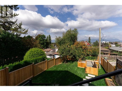635 22ND Avenue | Vancouver British Columbia | Slide Image Thirty-three