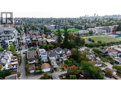 635 22ND Avenue | Vancouver British Columbia | Slide Image Thirty-eight