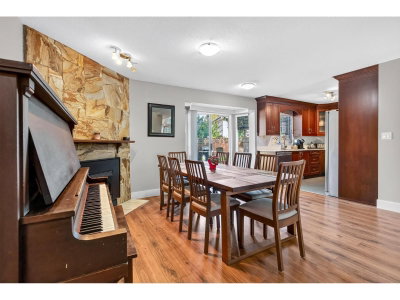 15733 98A Avenue | Surrey British Columbia | Slide Image Eleven
