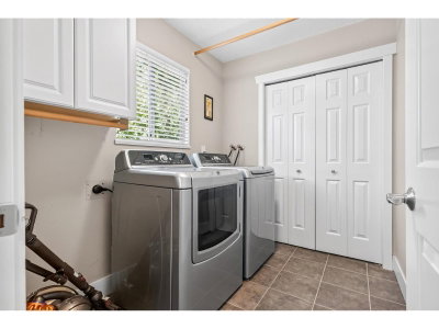 15733 98A Avenue | Surrey British Columbia | Slide Image Nineteen