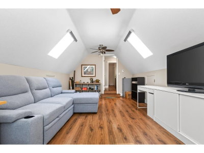 15733 98A Avenue | Surrey British Columbia | Slide Image Thirty-two