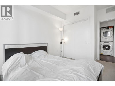 2435 KINGSWAY | Vancouver British Columbia | Slide Image Nine