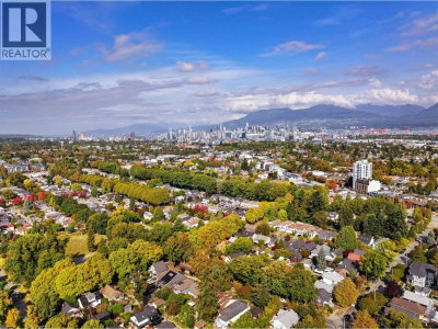 1131 23RD Avenue | Vancouver British Columbia | Slide Image Thirty-eight
