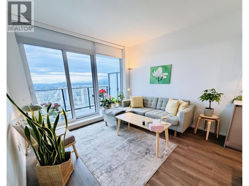 3809 EVERGREEN Place Burnaby British Columbia, V3J 0M1 - 1 Bedroom Condo For Sale