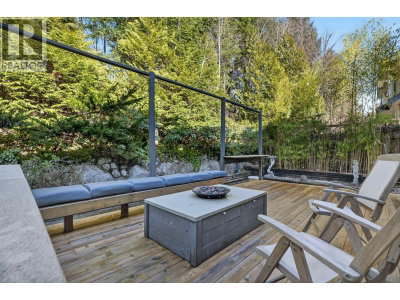 98 LINDEN Court | Port Moody British Columbia | Slide Image Thirty-seven