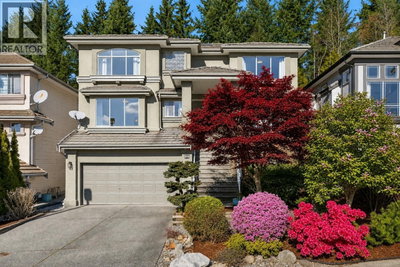 98 LINDEN Court | Port Moody British Columbia | Slide Image Four