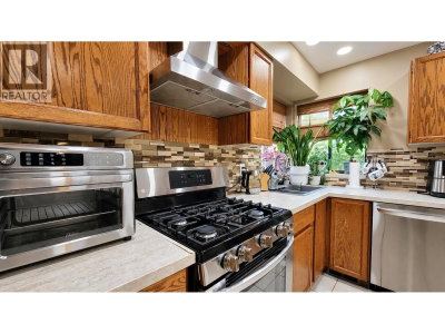 2961 WALTON Avenue | Coquitlam British Columbia | Slide Image Fifteen