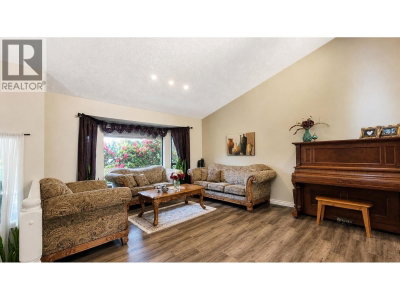 2961 WALTON Avenue | Coquitlam British Columbia | Slide Image Five