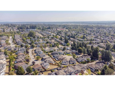 8298 151A Street | Surrey British Columbia | Slide Image Twenty-three