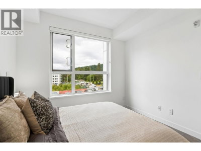 623 KEMSLEY Avenue | Coquitlam British Columbia | Slide Image Eighteen