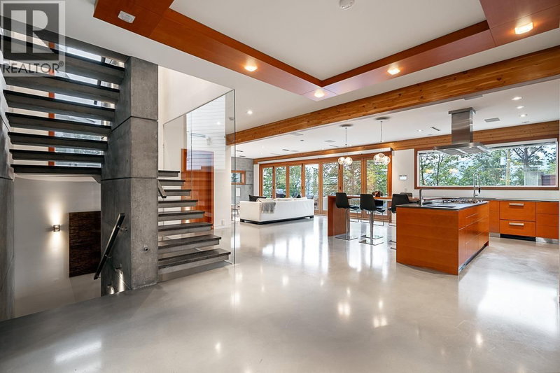 7317 BARNET Road Burnaby British Columbia, V5A 1E5 - 4 Bedrooms Home For Sale