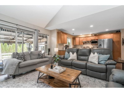 17097 64 Avenue | Surrey British Columbia | Slide Image Eight
