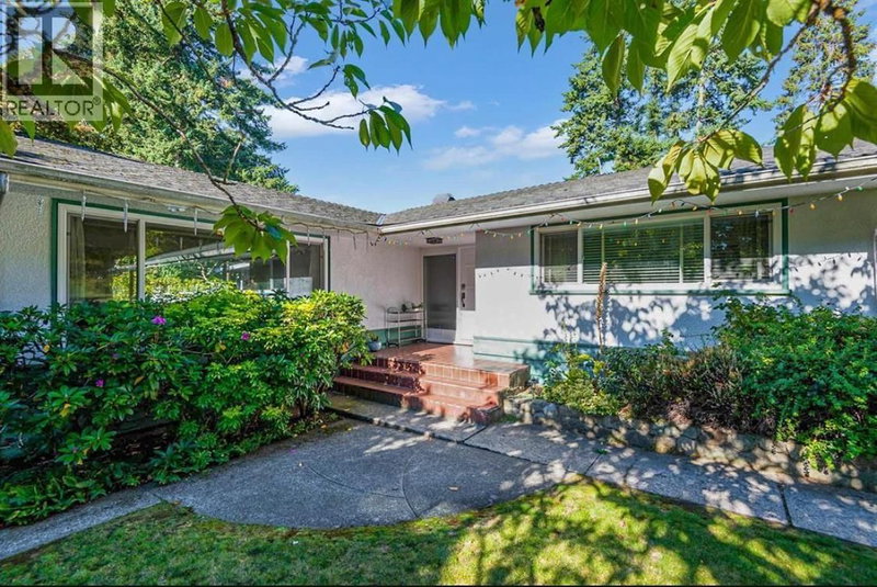 8295 ANGUS Drive Vancouver British Columbia, V6P 5L1 - 5 Bedrooms Home For Sale