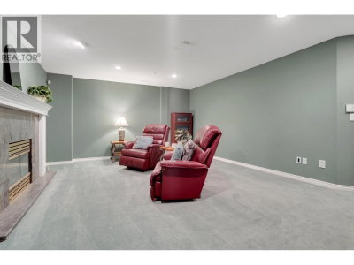915 FORT FRASER Rise | Port Coquitlam British Columbia | Slide Image Thirty-one