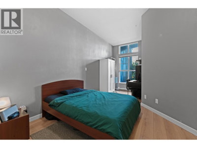 2102 38TH Avenue | Vancouver British Columbia | Slide Image Twelve