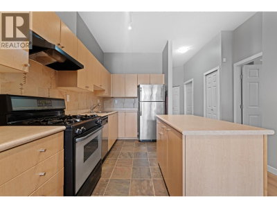 2102 38TH Avenue | Vancouver British Columbia | Slide Image Six