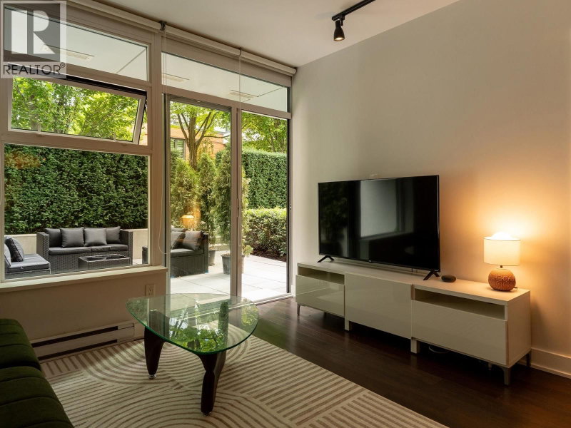 1777 7TH Avenue Vancouver British Columbia, V6J 0E5 - 2 Bedrooms Condo For Sale