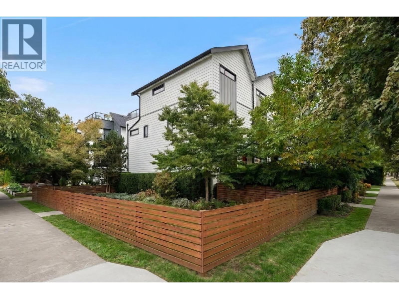 501 44TH Avenue Vancouver British Columbia, V5W 0C5 - 3 Bedrooms Condo For Sale