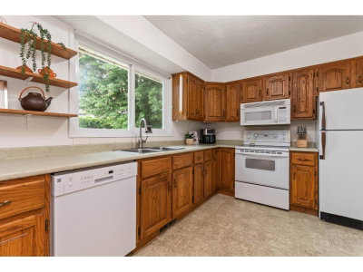 45992 SILVER Avenue | Chilliwack British Columbia | Slide Image Twelve