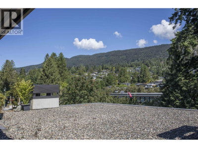 2432 HAYWOOD Avenue | West Vancouver British Columbia | Slide Image Twenty-one