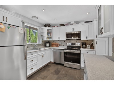 35275 WELLS GRAY Avenue | Abbotsford British Columbia | Slide Image Twenty