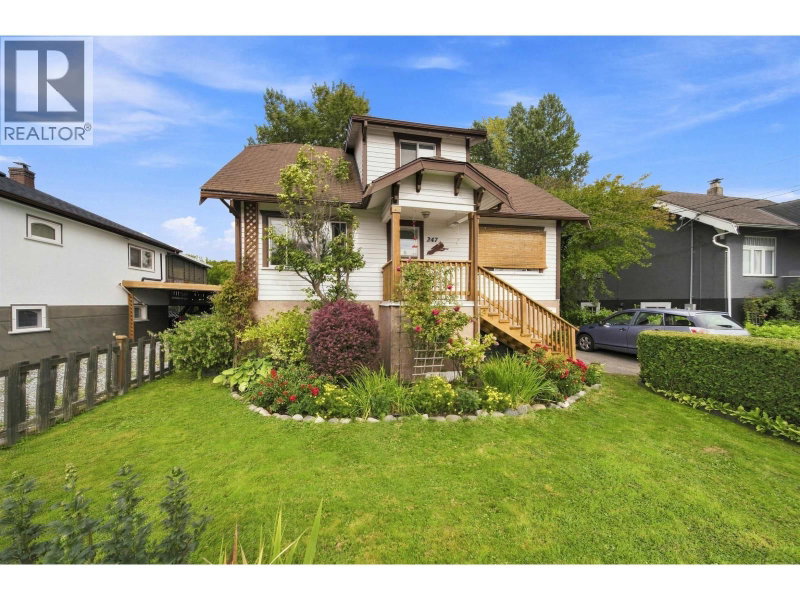 247 WOOD Street New Westminster British Columbia, V3M 5K5 - 4 Bedrooms Home For Sale