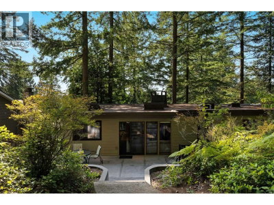 2344 HYANNIS Drive | North Vancouver British Columbia | Slide Image Twenty
