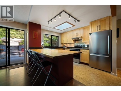 2344 HYANNIS Drive | North Vancouver British Columbia | Slide Image Seven