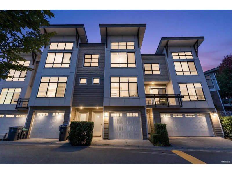 9989 BARNSTON Drive East Surrey British Columbia, V4N 6N3 - 3 Bedrooms Condo For Sale
