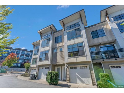 9989 BARNSTON Drive East | Surrey British Columbia | Slide Image Thirty