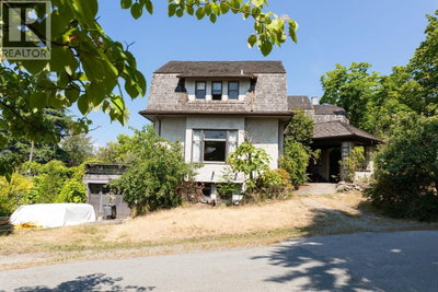 4987 CONNAUGHT Drive | Vancouver British Columbia | Slide Image Four