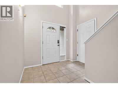 1171 O'FLAHERTY Gate | Port Coquitlam British Columbia | Slide Image Three