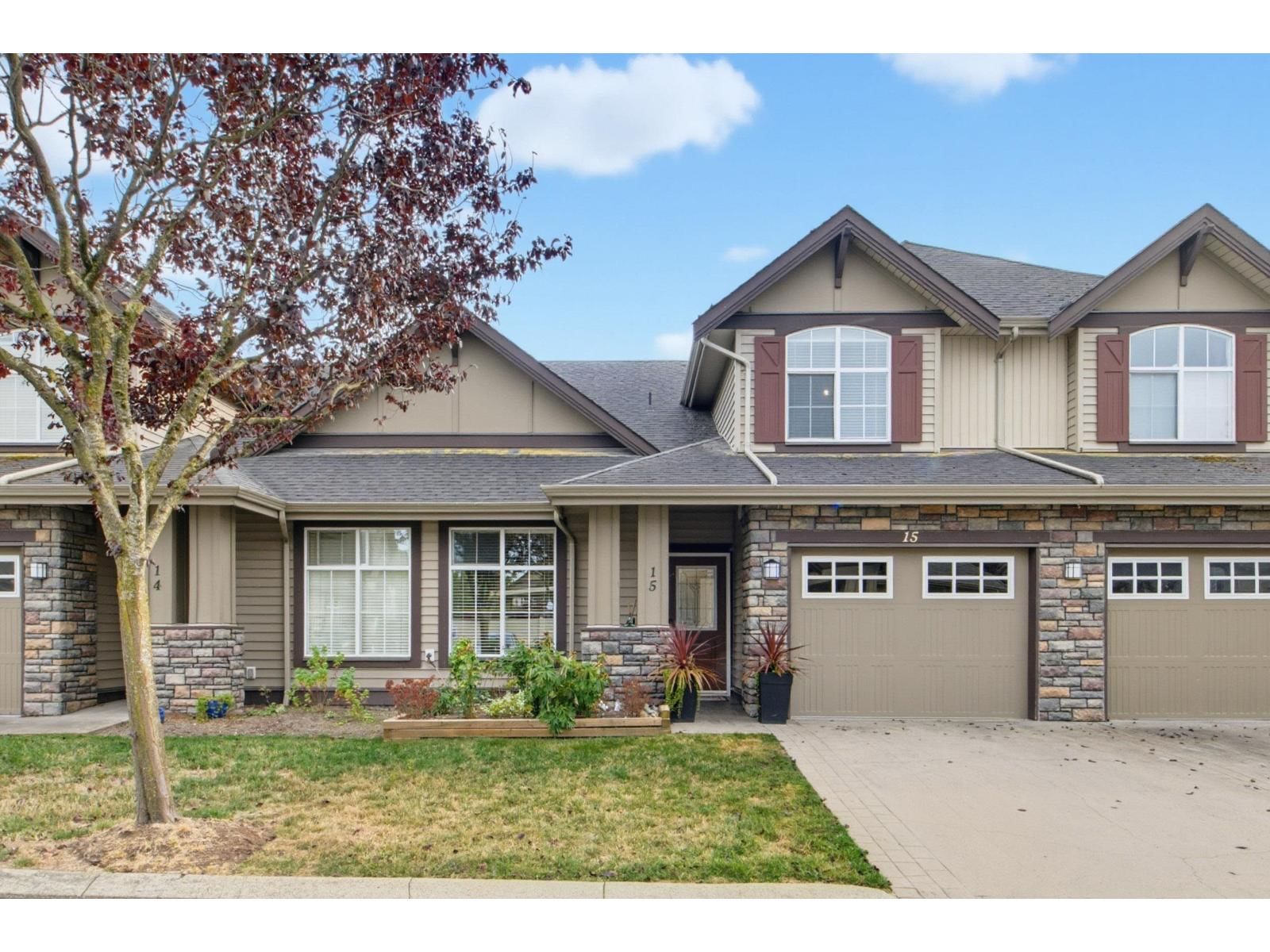 6577 SOUTHDOWNE Place, Chilliwack, British Columbia V2R 0H4