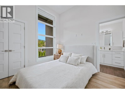 409 KEITH Road | North Vancouver British Columbia | Slide Image Twelve