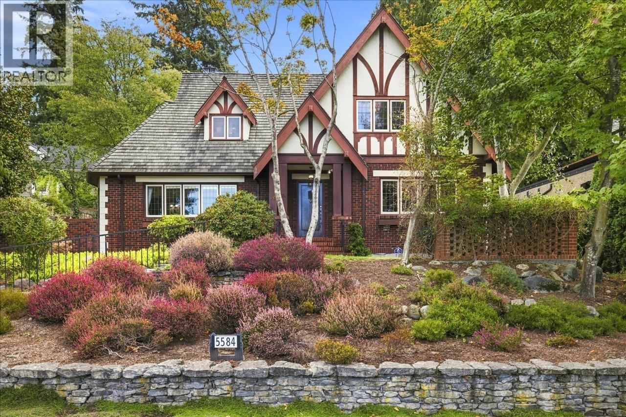 5584 MAPLE Street, Vancouver, British Columbia V6M 3T7