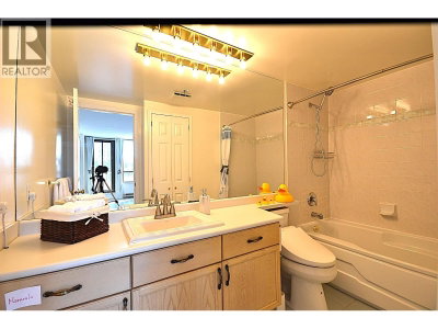 738 FARROW Street | Coquitlam British Columbia | Slide Image Thirteen