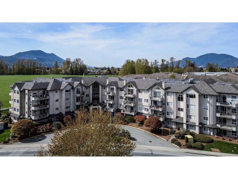 45520 KNIGHT Road Chilliwack British Columbia, V2R 3Z2 - 2 Bedrooms Condo For Sale