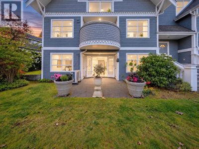 3399 CAPILANO Crescent | North Vancouver British Columbia | Slide Image Thirty-four