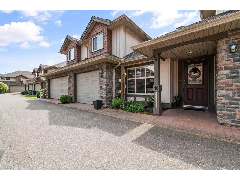 6887 SHEFFIELD Way Chilliwack British Columbia, V2R 5V5 - 4 Bedrooms Condo For Sale