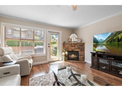 6887 SHEFFIELD Way | Chilliwack British Columbia | Slide Image Three