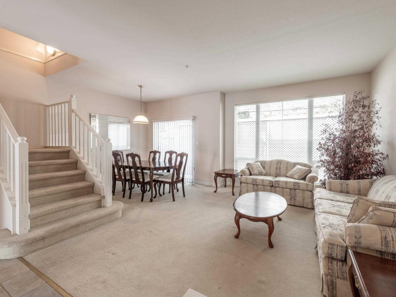 1155 VIDAL Street White Rock British Columbia, V4B 3T4 - 3 Bedrooms Condo For Sale