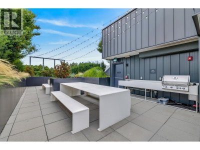 2520 GUELPH Street | Vancouver British Columbia | Slide Image Thirty-three