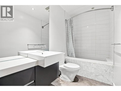 133 8TH Avenue | Vancouver British Columbia | Slide Image Thirteen