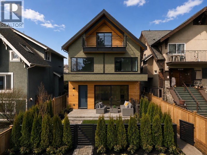 2755 11TH Avenue Vancouver British Columbia, V6K 2L8 - 3 Bedrooms Home For Sale