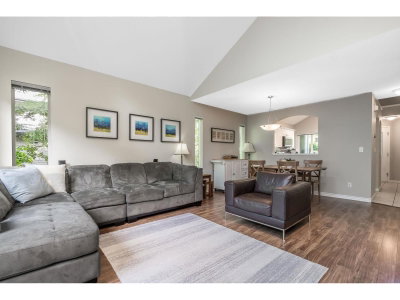 15133 29A Avenue | Surrey British Columbia | Slide Image Twelve
