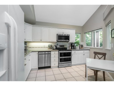 15133 29A Avenue | Surrey British Columbia | Slide Image Five