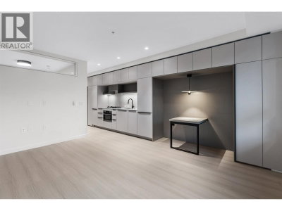 2015 ST. JOHNS Street | Port Moody British Columbia | Slide Image Ten