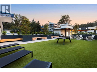 2015 ST. JOHNS Street | Port Moody British Columbia | Slide Image Twenty-six
