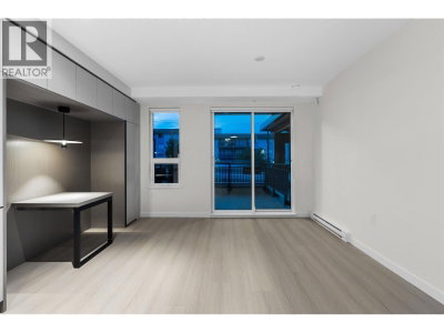 2015 ST. JOHNS Street | Port Moody British Columbia | Slide Image Four