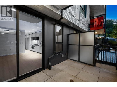2015 ST. JOHNS Street | Port Moody British Columbia | Slide Image Six